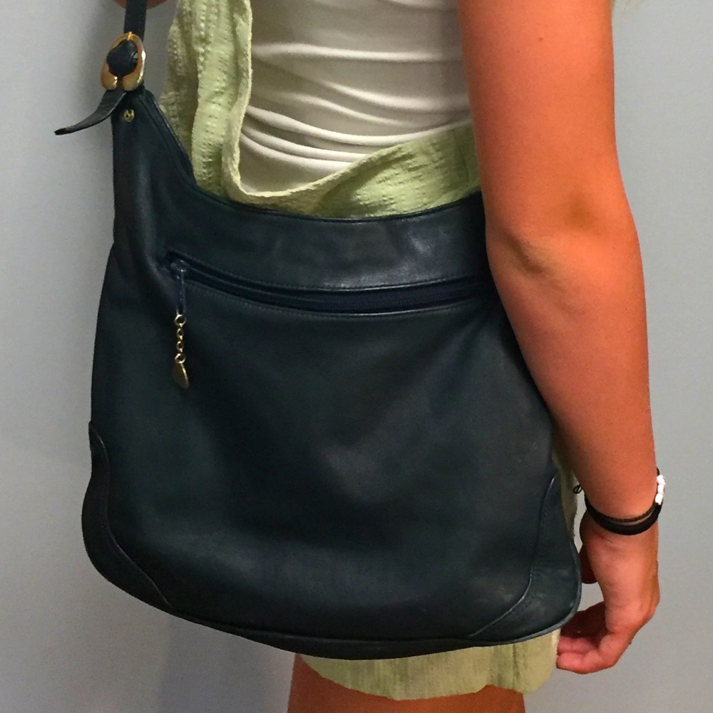 Genuine leather navy blue purse (made in Korea)